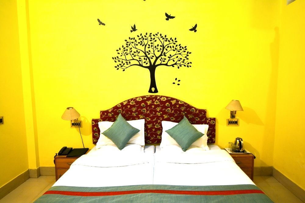 Treebo Trend Gupta Inn Варанаси Экстерьер фото