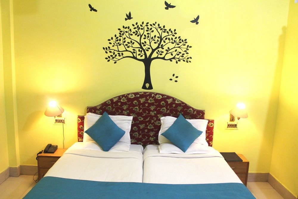 Treebo Trend Gupta Inn Варанаси Экстерьер фото