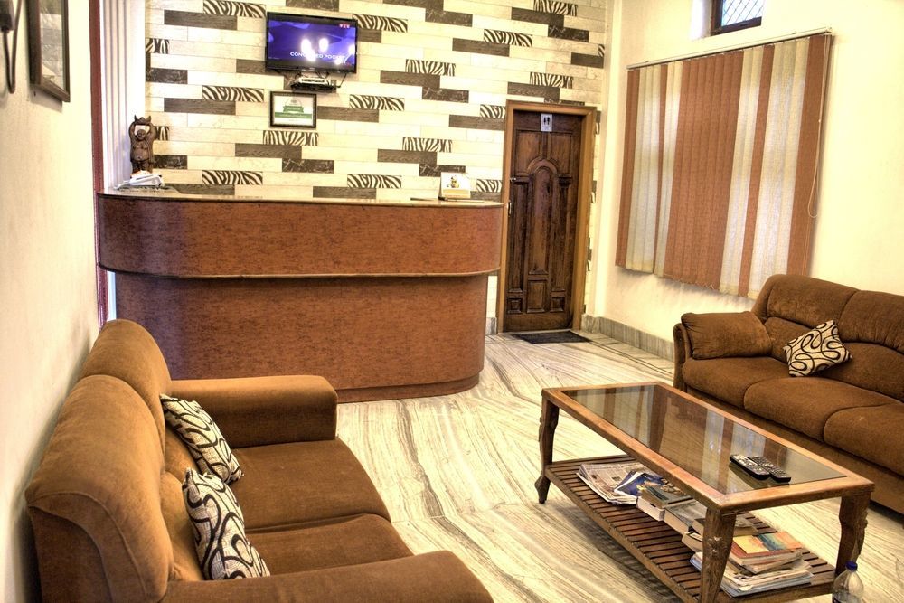 Treebo Trend Gupta Inn Варанаси Экстерьер фото